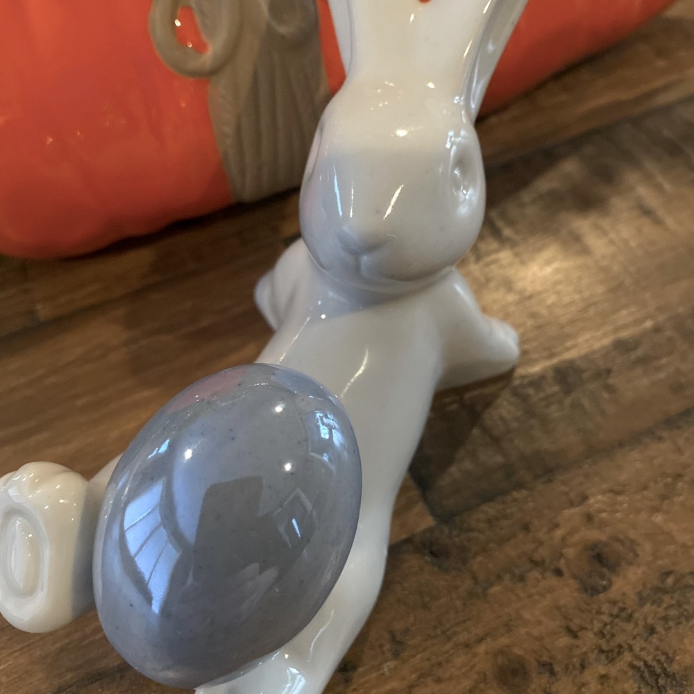 Bunny with Egg